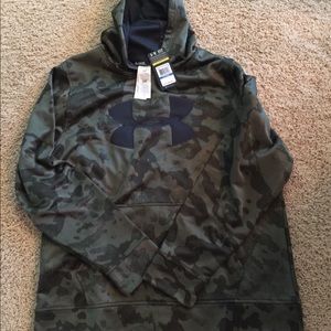 XL new with tags Underarmour men’s camo hoodie
